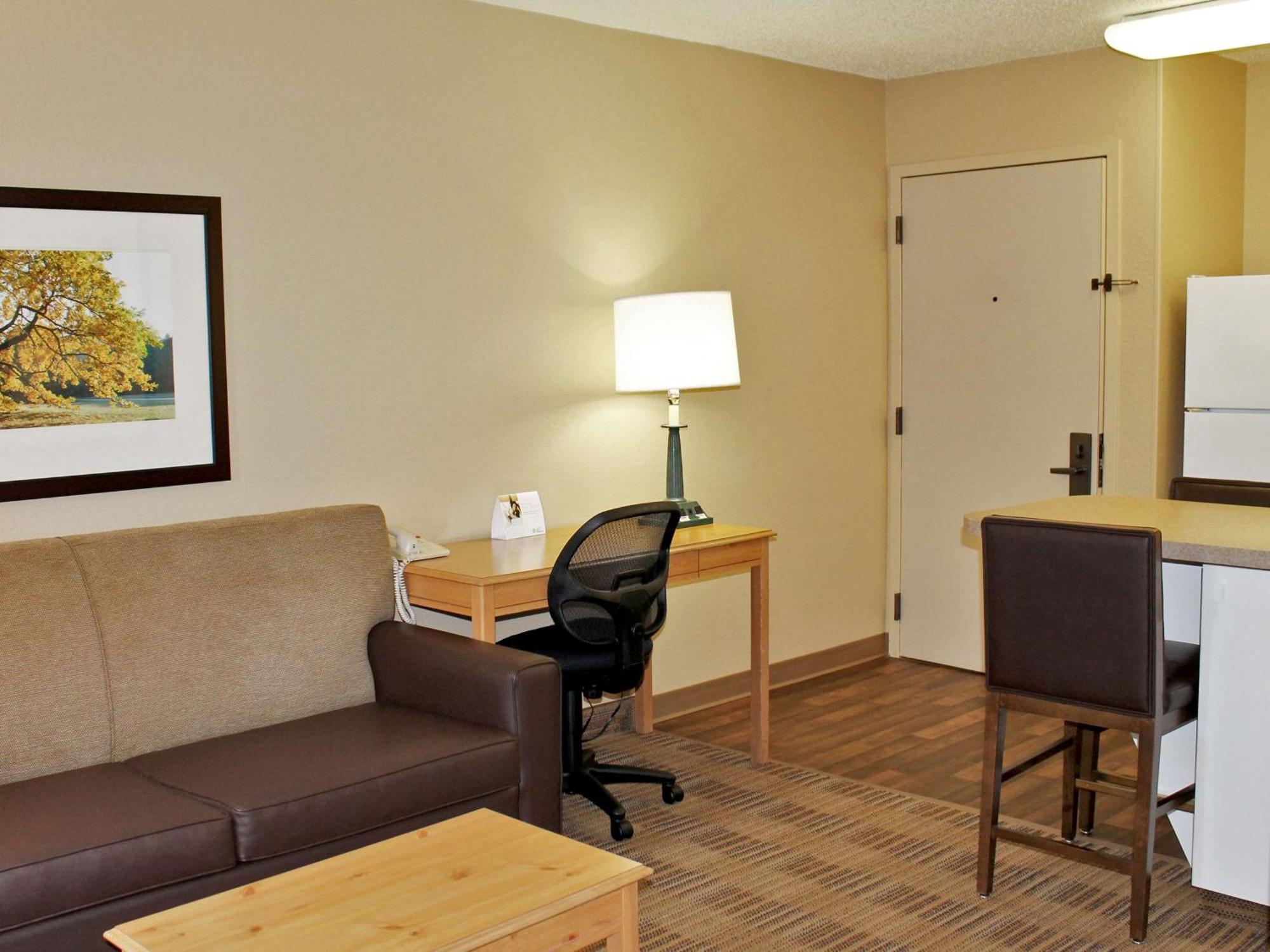 Extended Stay America Suites - Newark - Woodbridge Exterior foto