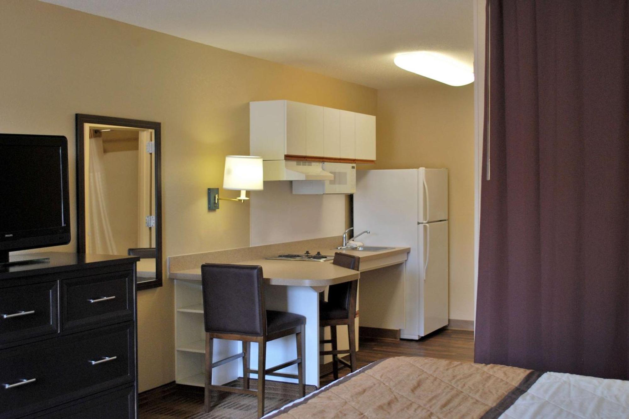 Extended Stay America Suites - Newark - Woodbridge Exterior foto